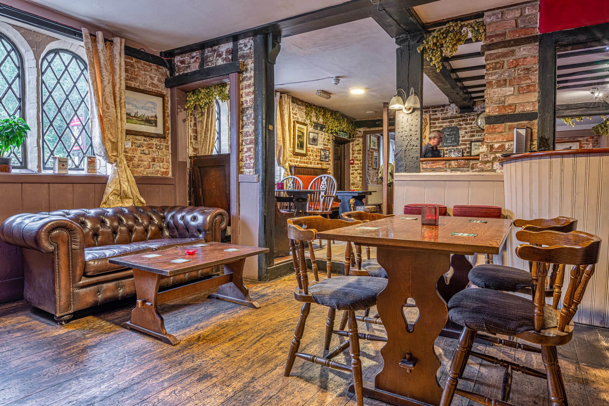 RS11133_FitzWalter Arms-27-mpr.jpg